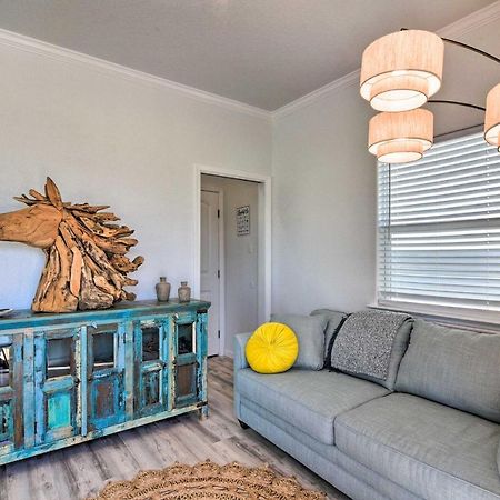 Coastal Surfside Beach House Walk To The Ocean! المظهر الخارجي الصورة