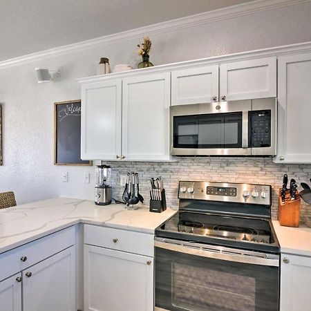 Coastal Surfside Beach House Walk To The Ocean! المظهر الخارجي الصورة