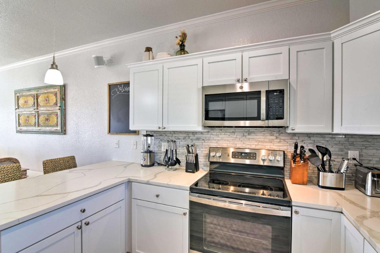 Coastal Surfside Beach House Walk To The Ocean! المظهر الخارجي الصورة