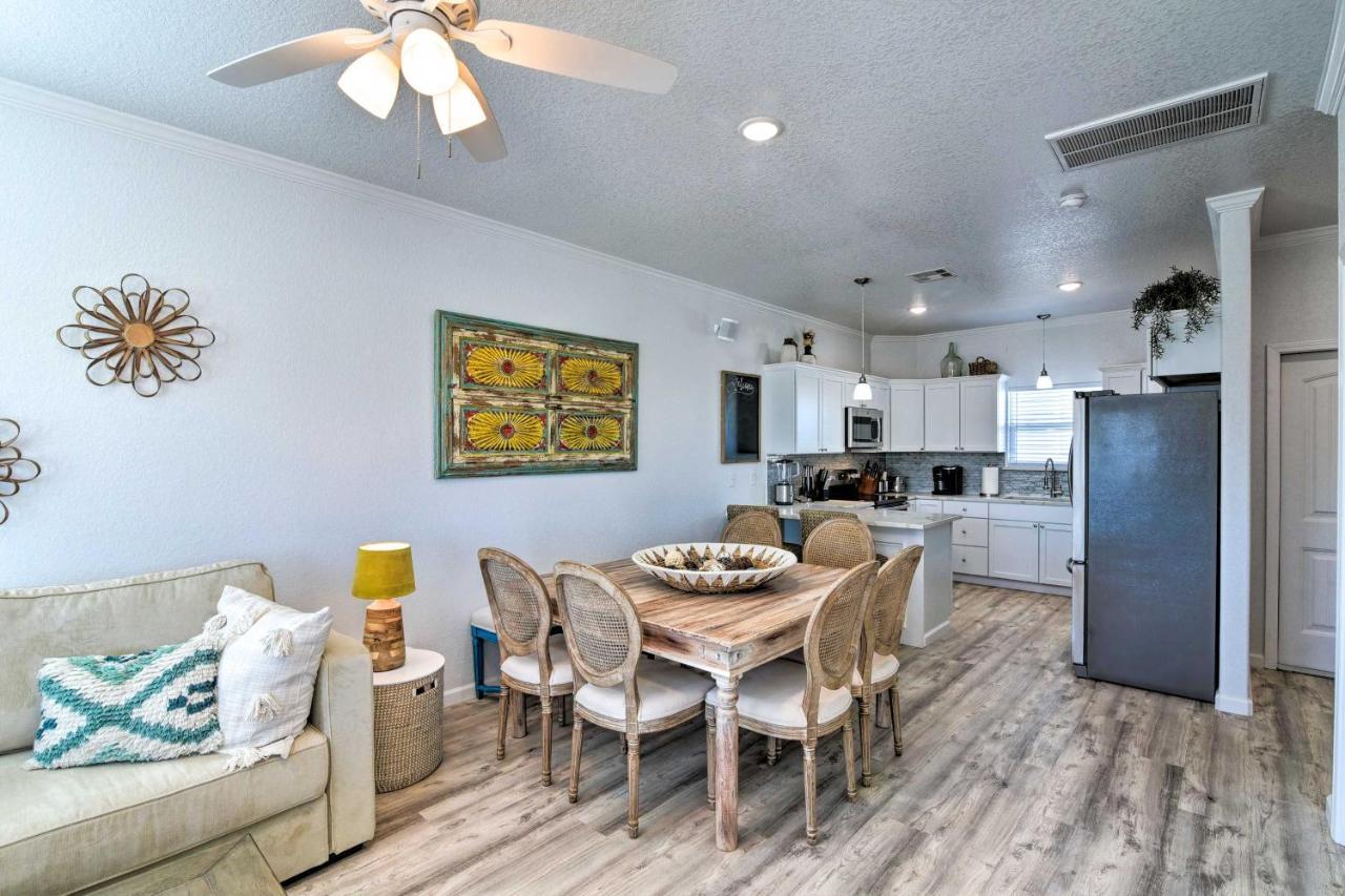 Coastal Surfside Beach House Walk To The Ocean! المظهر الخارجي الصورة